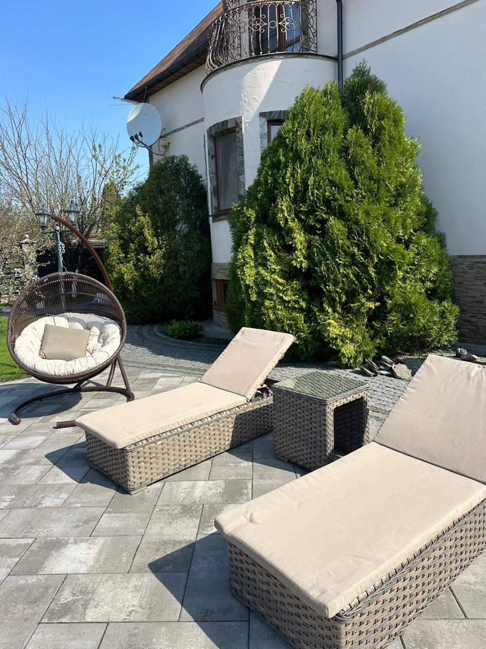Home 03