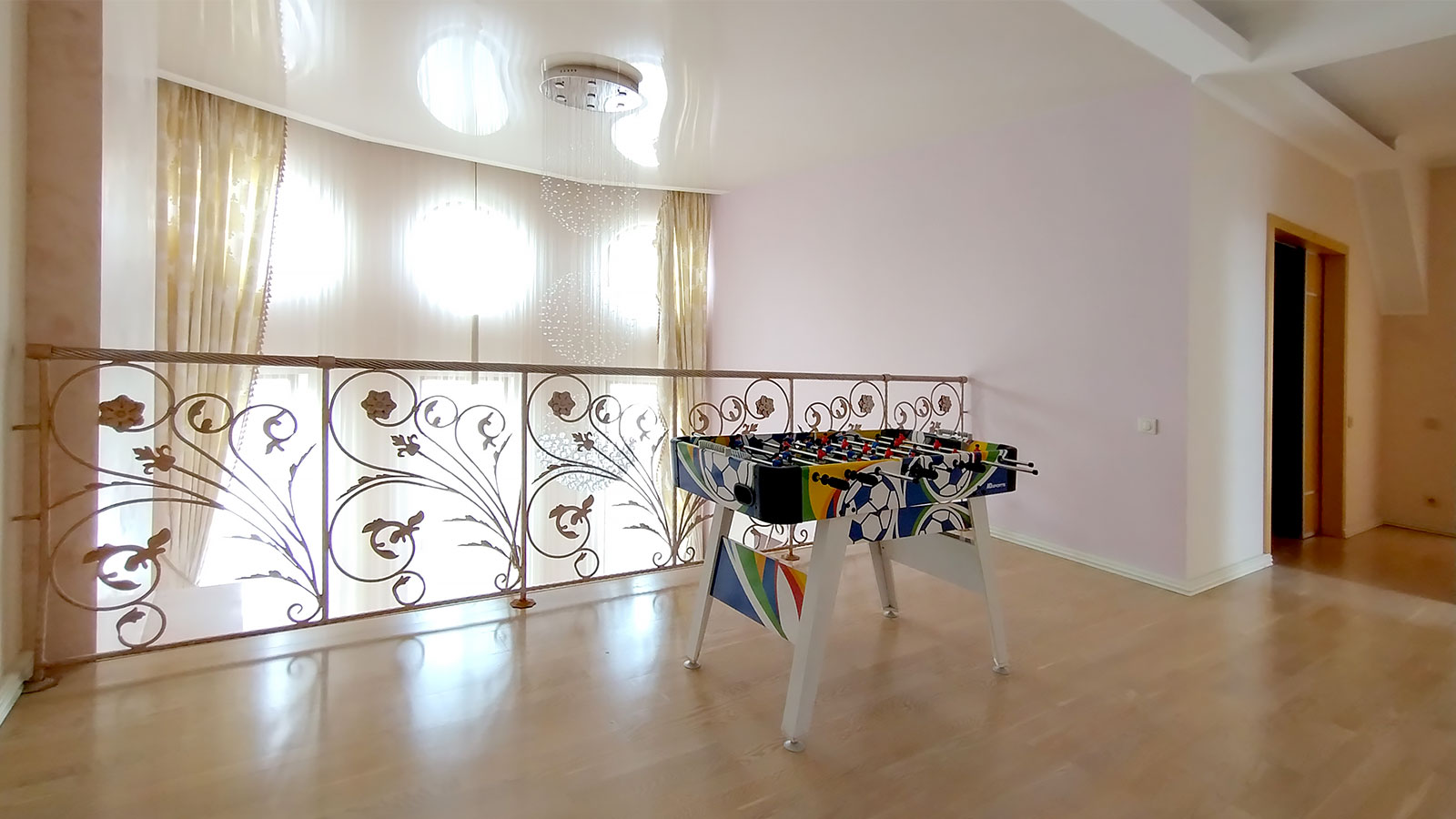 Home 03