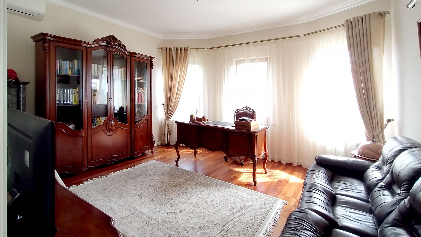 Home 03
