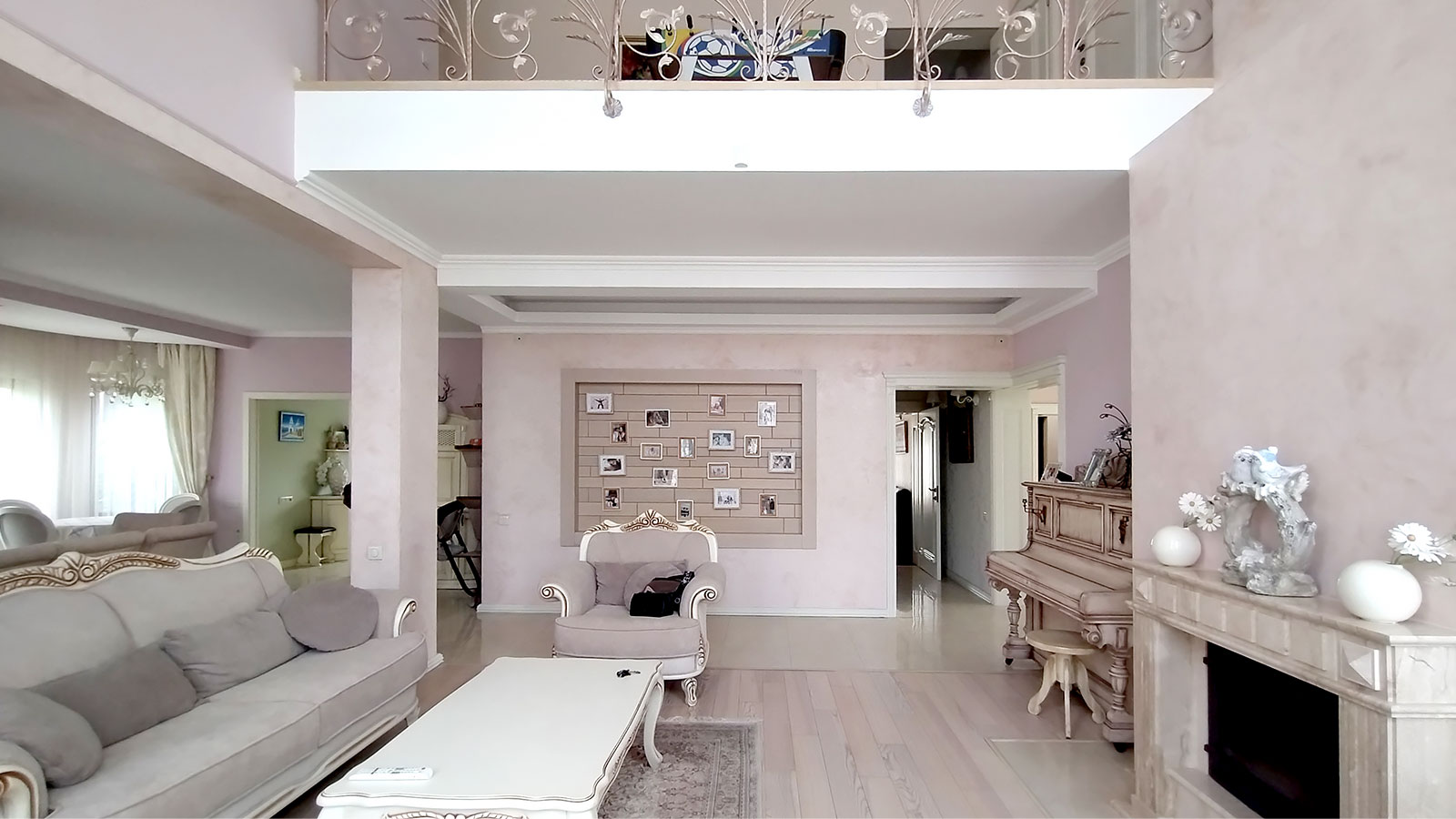Home 03