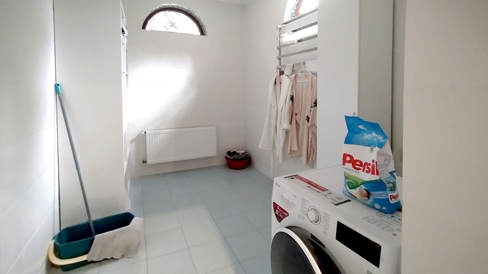 Home 03